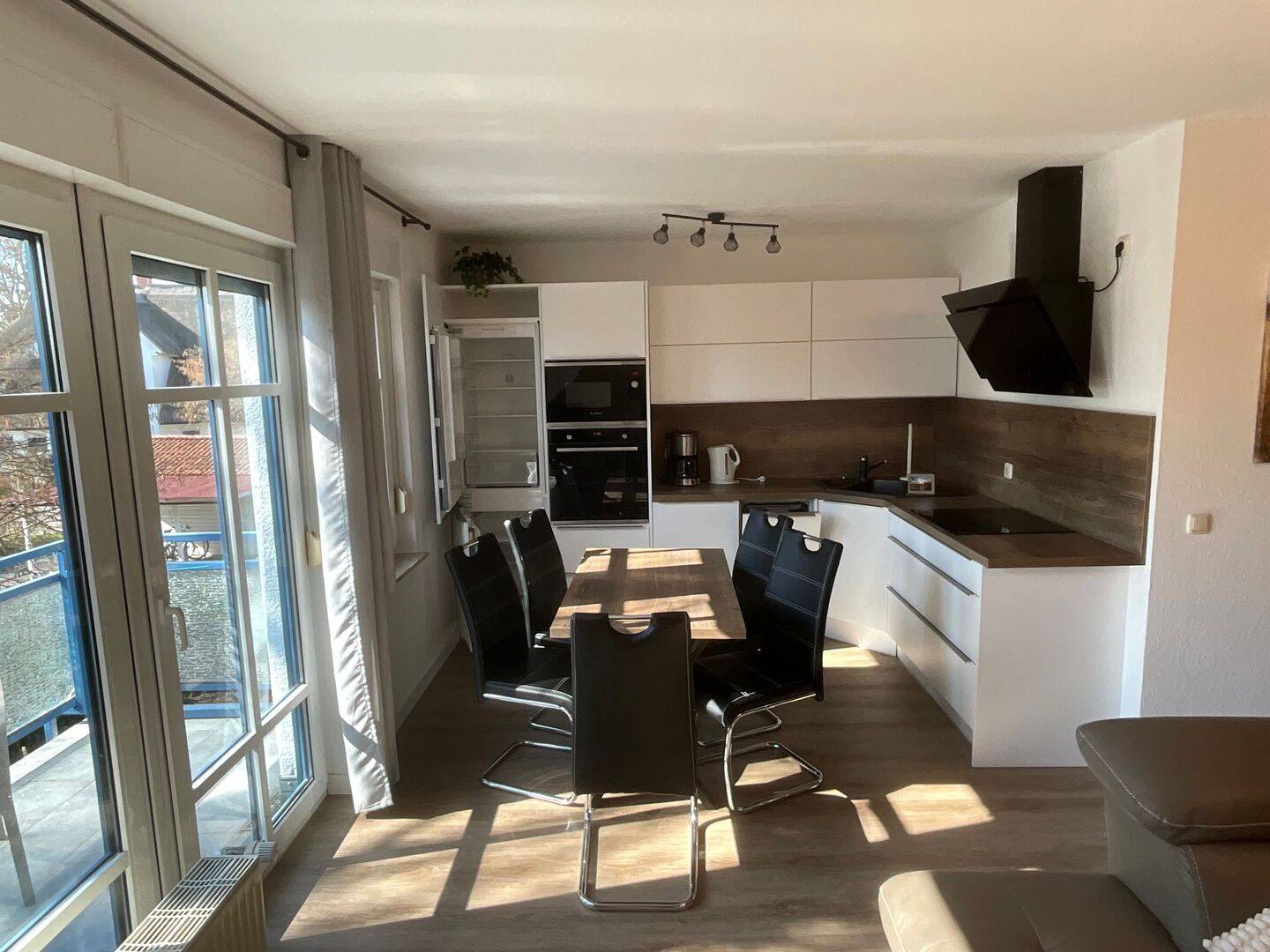Helle, sonnige Ferienwohnung in zentraler Lage, 18374 Zingst