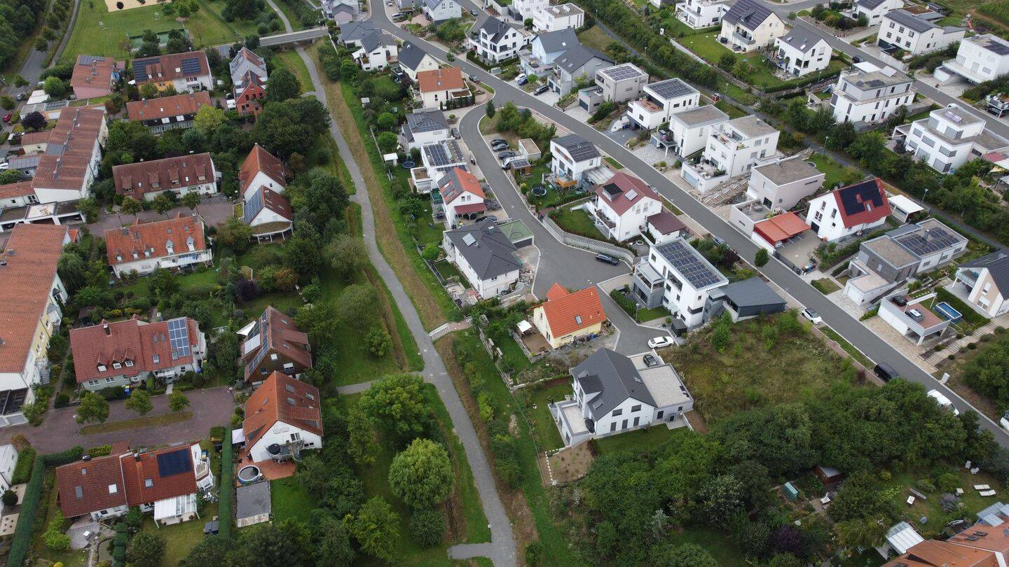 Neuwertiges Haus in Estenfeld, A+, Stichstraße, Home-office, Traumblick, 97230 Estenfeld