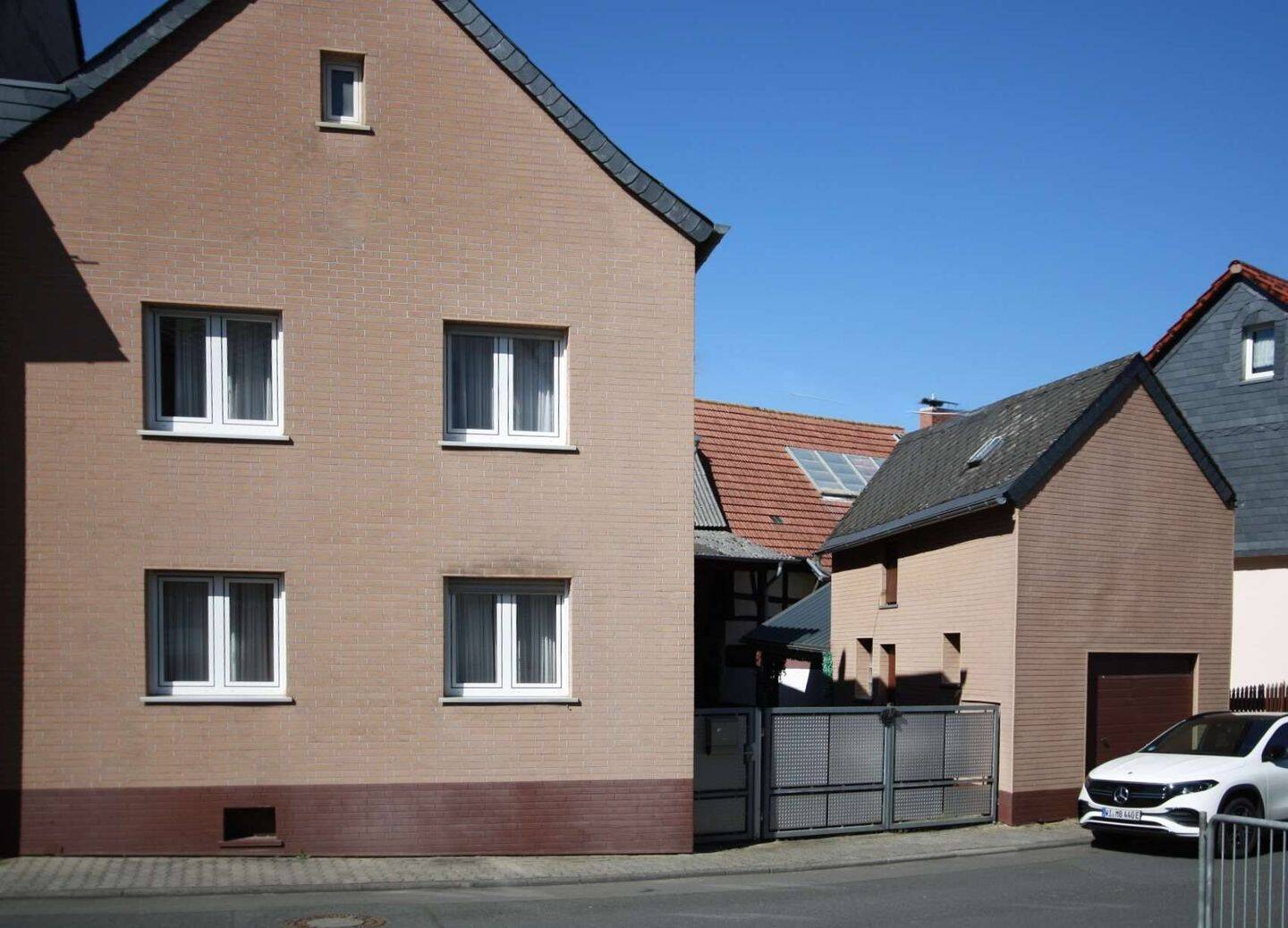 ***Erst die Arbeit, dann das Vergnügen…Bauernhaus in Beuerbach!, 65510 Hünstetten