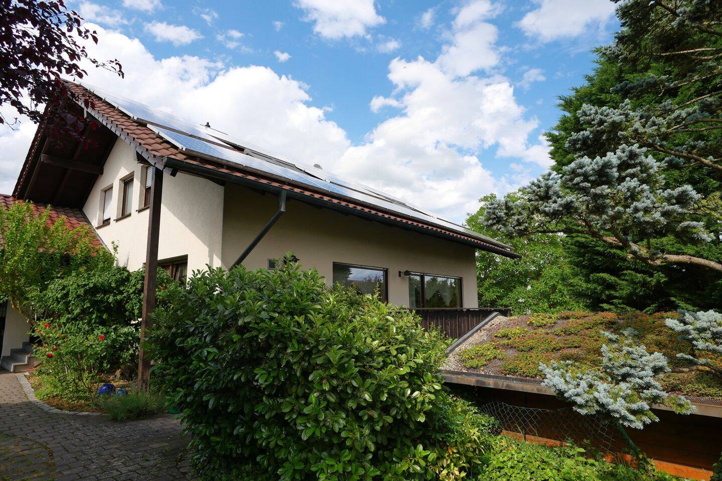 Architektenlandhaus auf großzügigem Grundstück in bester Lage von Cadolzburg (unsere Objektnummer: 31H626CF), 90556 Cadolzburg