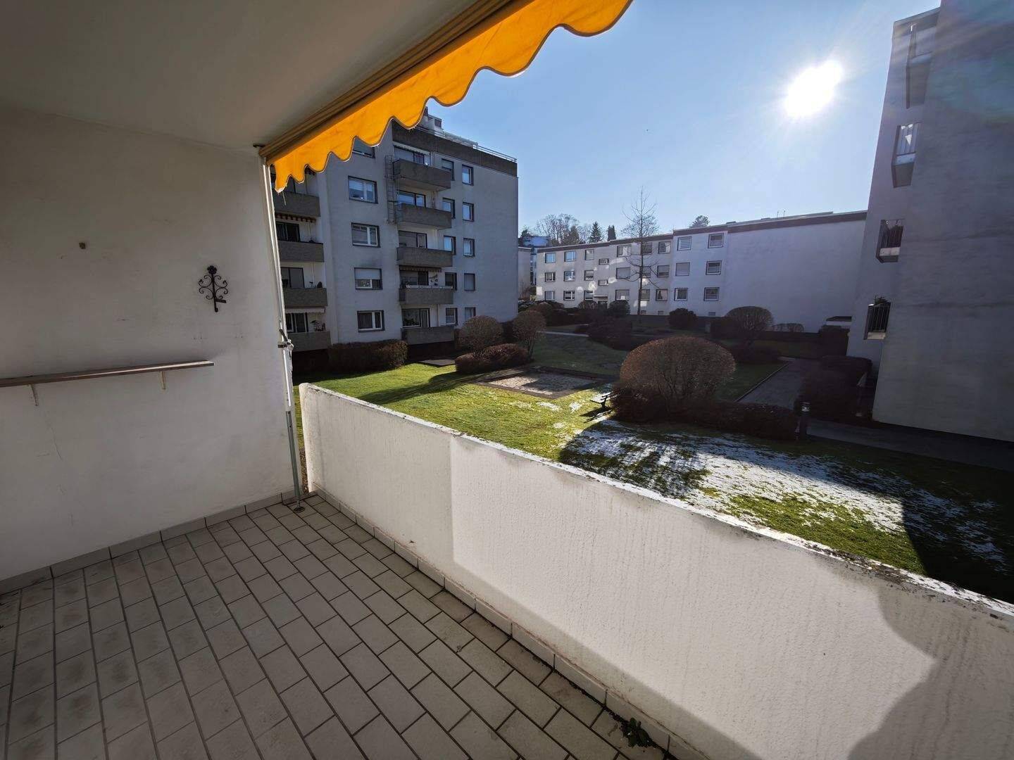 Renovierte Wohnung mit Balkon in Dortmund Berghofen, 44269 Dortmund (Benninghofen Berghofen Schüren)