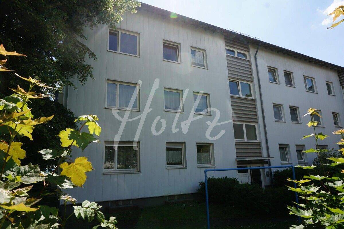Kurzfristig Einziehen – kleine 4-Zimmer-Wohnung in Amberg !!, 92224 Amberg