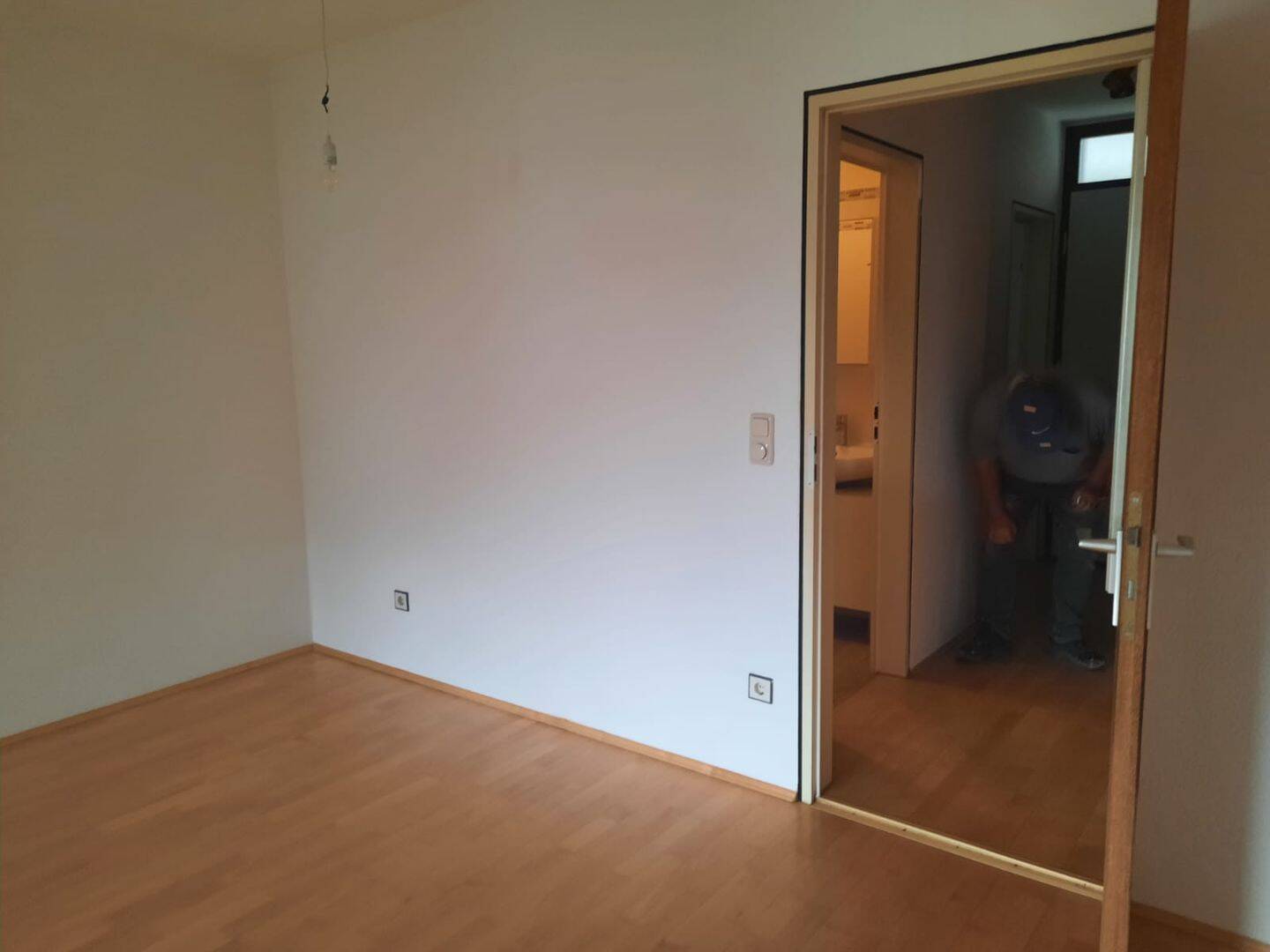 Helle 2-Zimmer-Wohnung mit Balkon & Einbauküche – sofort verfügba, 94315 Straubing