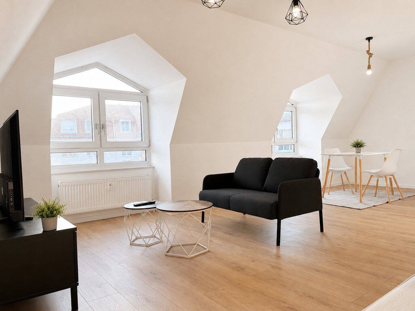 ERSTBEZUG // 1. MONAT MIETFREI // Vollmöblierte 1,5-Zimmer-Wohnung mit Küche in Markranstädt, 4420 Markranstädt