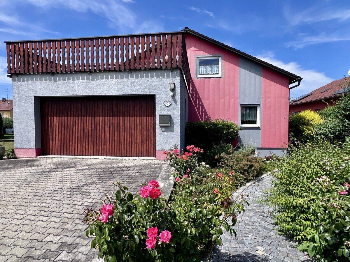 Großzügiges Zweifamilienhaus mit zusätzlichem Baugrundstück – ideal für Familien und Generationenwohnen, 93158 Teublitz