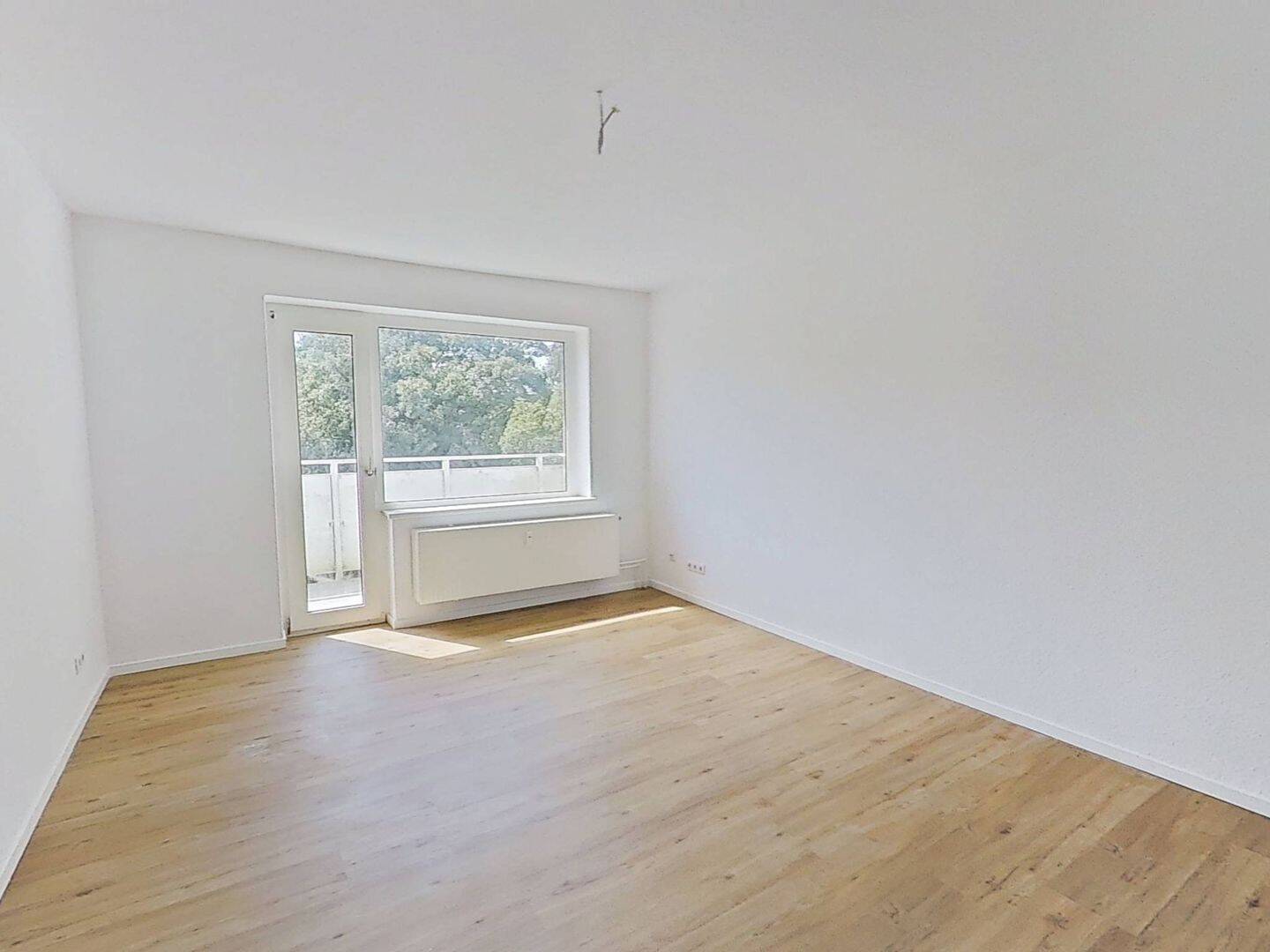 Modern und hell: Gemütliche 2-Zimmer-Wohnung mit BALKON, 25436 Uetersen
