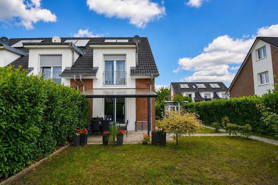 Neu Wulmstorf – Niederelbe: Lichtdurchflutetes, modernes Endreihenhaus mit sonnigem Garten!, 21629 Neu Wulmstorf