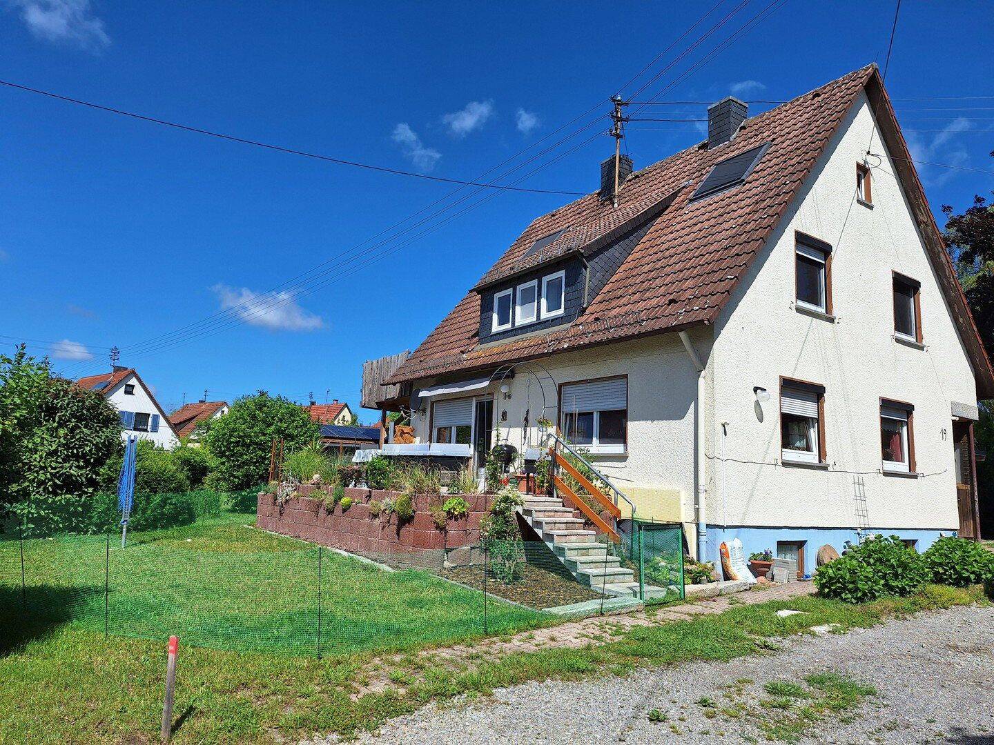 5 1/2 Zimmer Wohnung in ruhig gelegenem Zweifamilienwohnhaus mit sonnigem Garten, 74535 Mainhardt