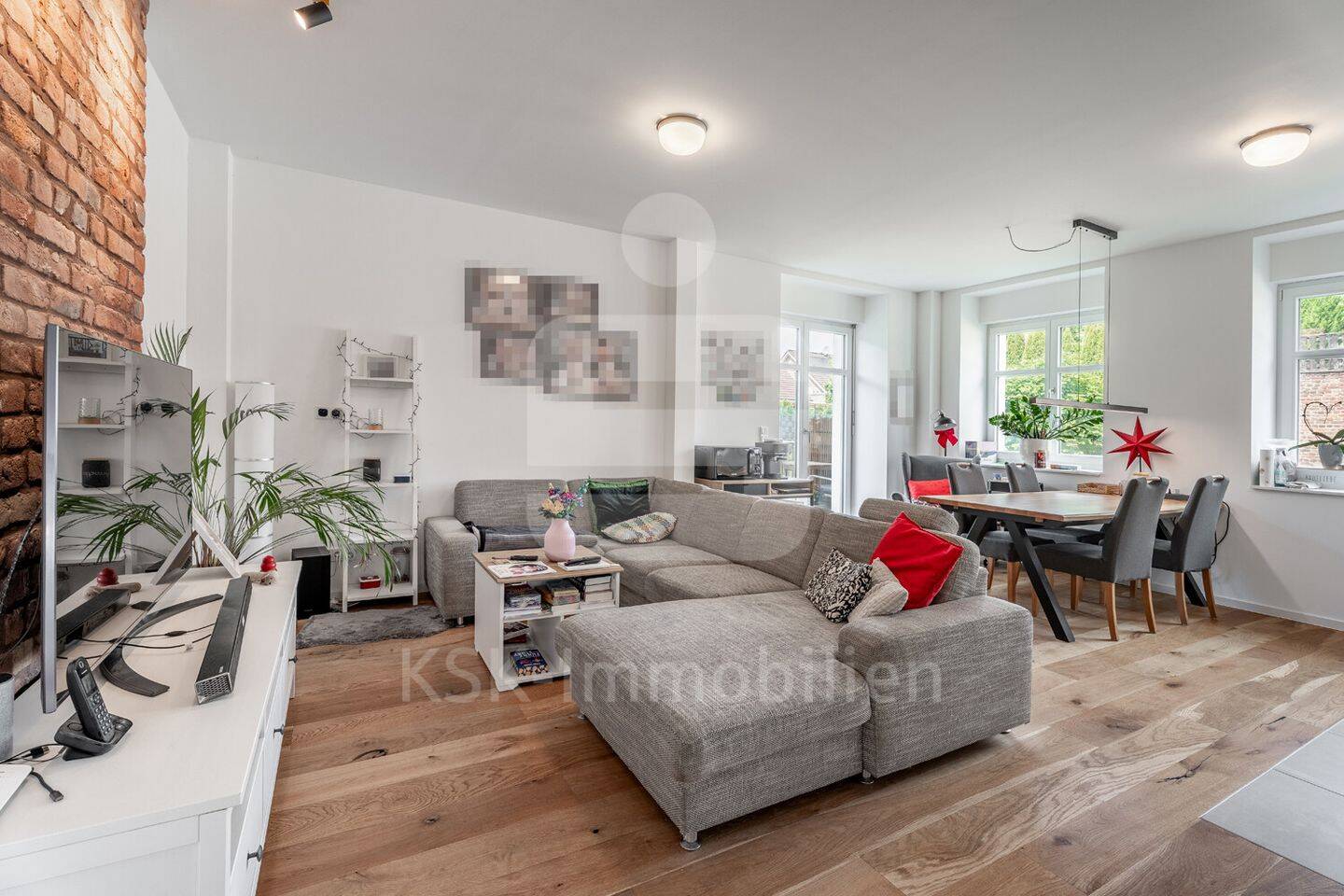 Historischer Charme trifft moderne Wohnqualität – Bezugsfreie 3-Zimmer-Gartenwohnung, 50181 Bedburg