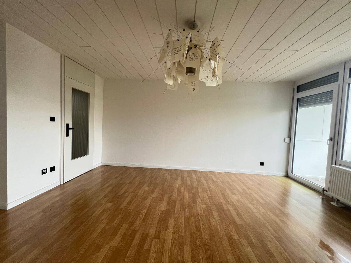 1-Zimmer-Wohnung 43 qm nahe Luitpoldpark inkl. EBK, Garage, Balkon – bezugsbereit und provisionsfrei, 80809 München (Milbertshofen-Am Hart Neuhausen-Nymphenburg Schwabing-West)