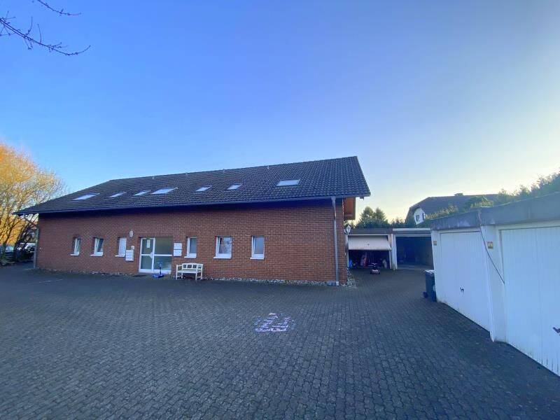 Eigentum statt Miete zahlen! Gemütliche 3-Zimmer Wohnung mit Balkon, Garten und Garage in Höhn, 56462 Höhn