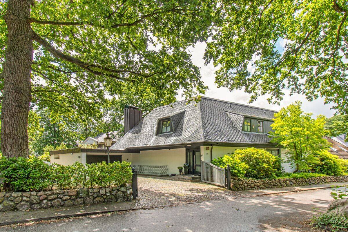 Großzügige Villa in Rahlstedt – Privates Wohnen mit Wellnessoase, 22143 Hamburg (Wandsbek Rahlstedt)
