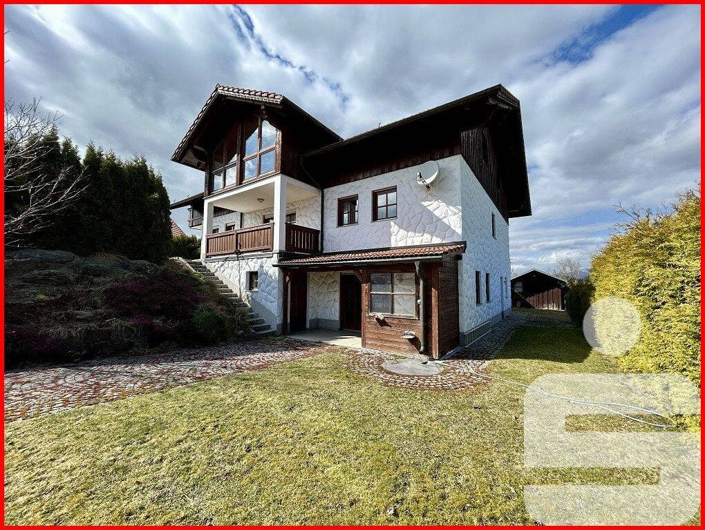 Ein-/Zweifamilienhaus in Grafenau, 94481 Grafenau