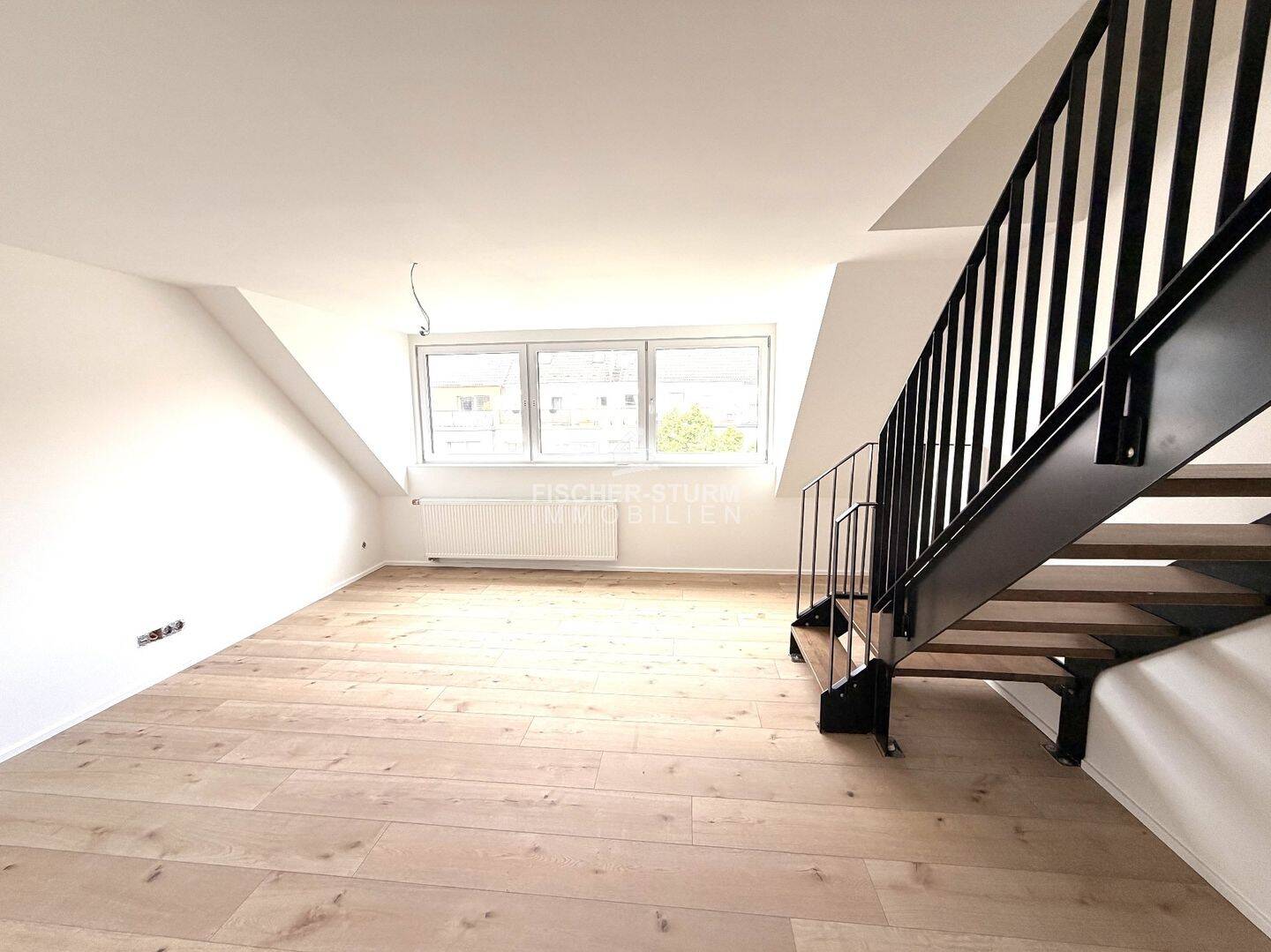 Düsseldorf-Derendorf! Frisch Sanierte 4-Zimmer-Maisonette mit offener Küche!, 40477 Düsseldorf (Derendorf Golzheim Pempelfort)