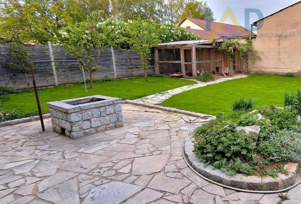 Familienfreundliches MEHRFAMILIENHAUS – Garten, Nebengebäude und Privatsphäre, 94550 Künzing