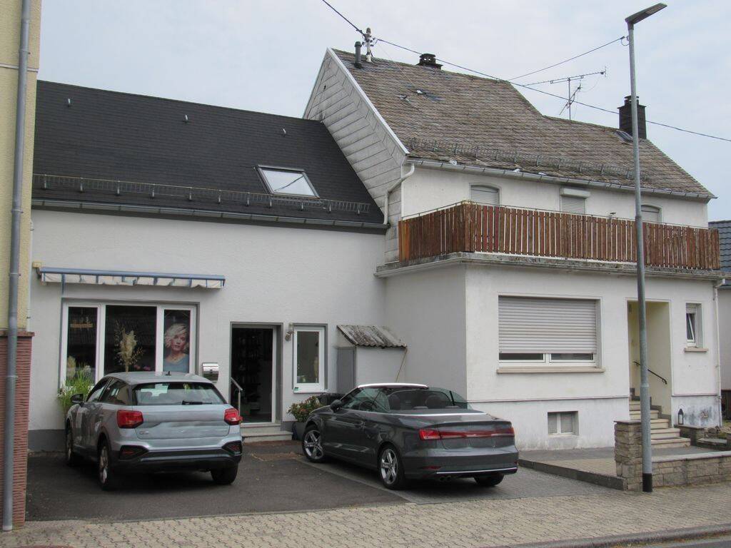 Wohn- und Geschäftshaus im Ortsteil von Westerburg – wohnen und arbeiten unter einem Dach!, 56459 Willmenrod