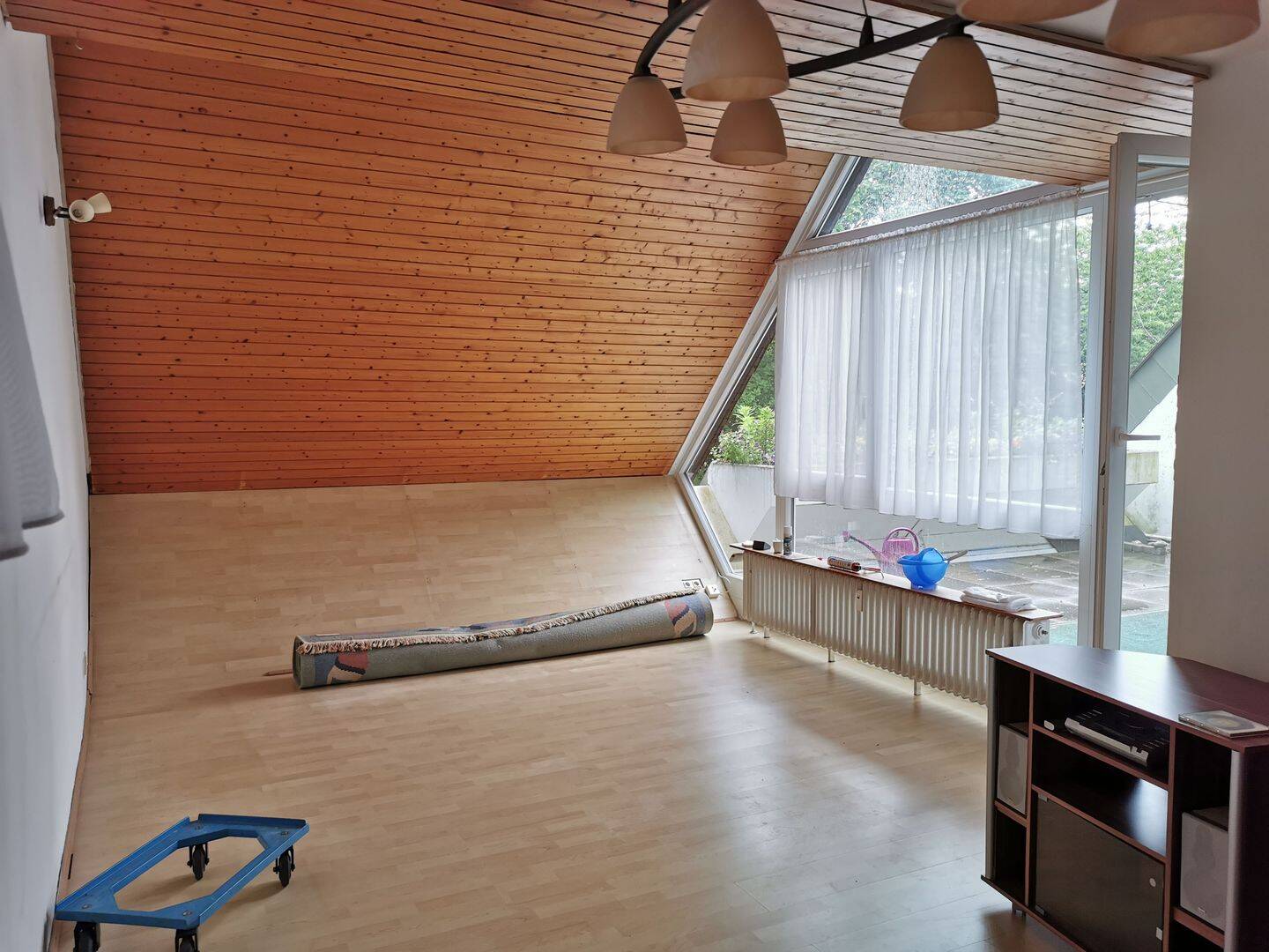 Geräumige 2-Zimmer-Wohnung mit großer Dachterrasse in Ulm-Wiblingen, 89079 Ulm