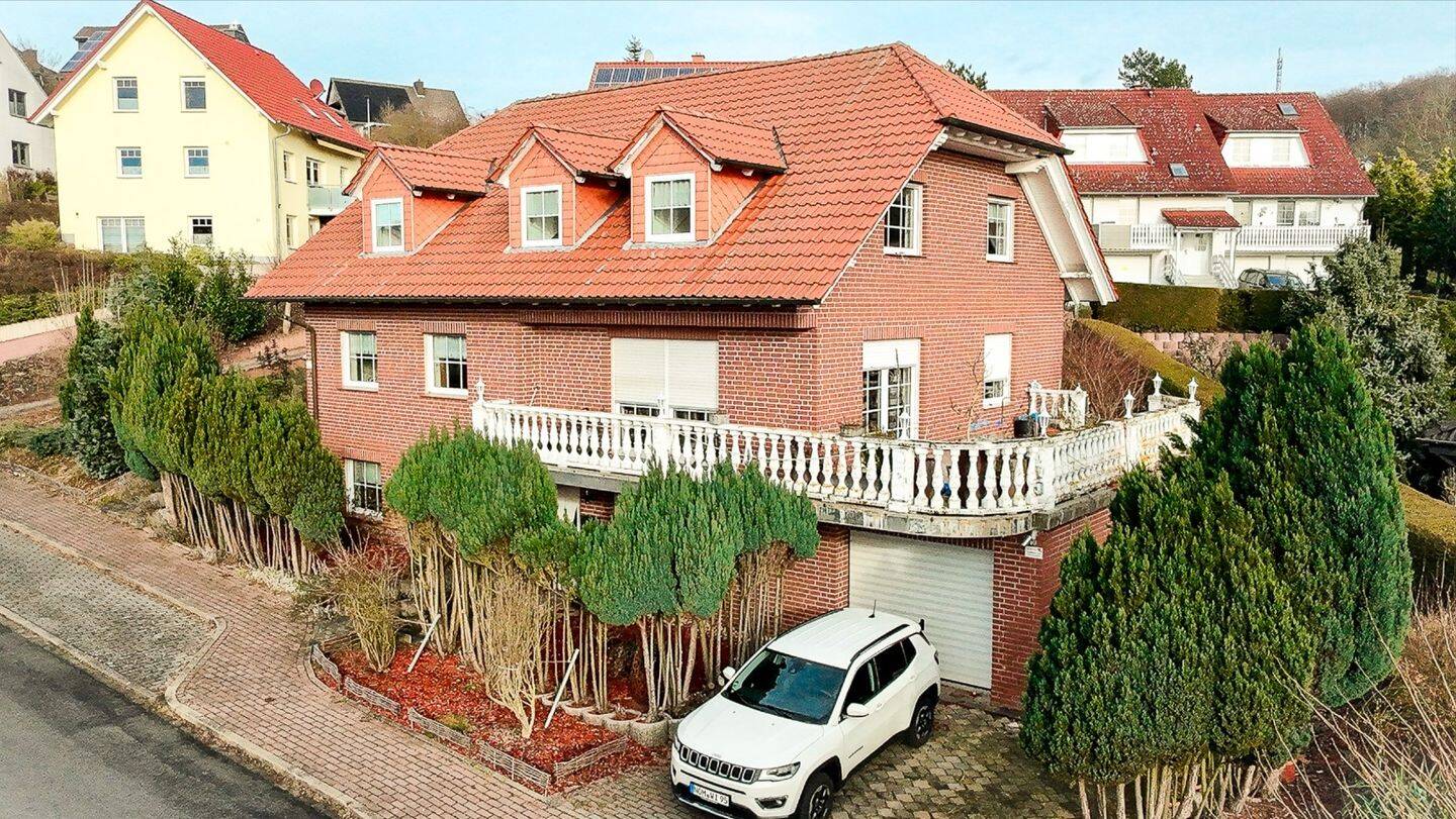 Großzügiges Familienhaus zur Miete mit Garten, zwei Balkonen und Garage in Nörten-Hardenberg, 37176 Nörten-Hardenberg