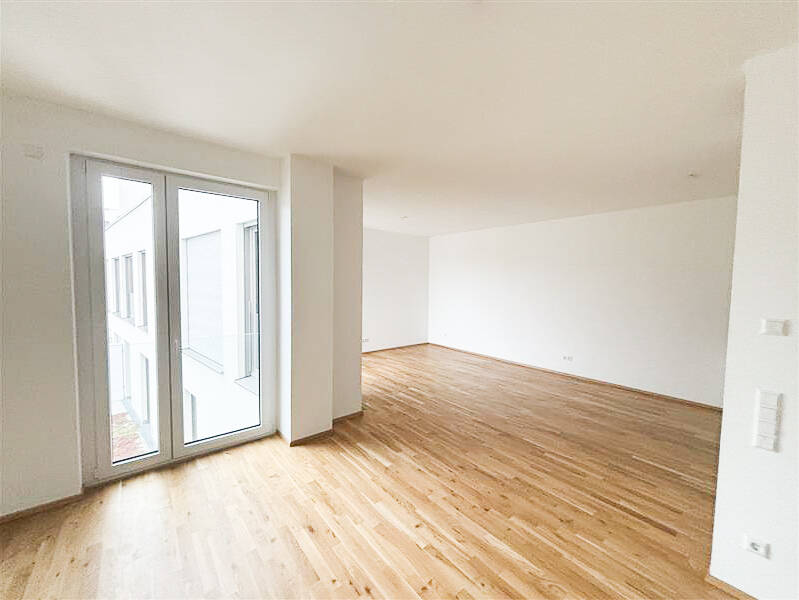 Perfektes Wohngefühl für Familien! 3-Zimmer-Wohnung mit EBK und Terrasse, 70435 Stuttgart (Stammheim Zuffenhausen)