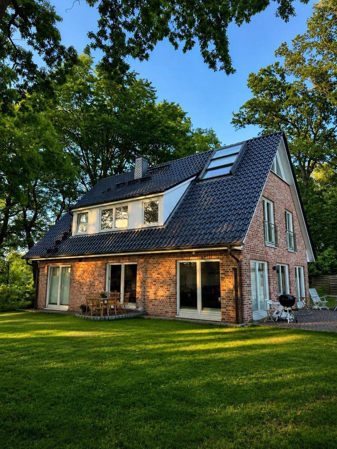 Einfamilienhaus in Bestlage – Atemberaubender Blick auf die Elbe !, 22559 Hamburg (Altona Rissen)