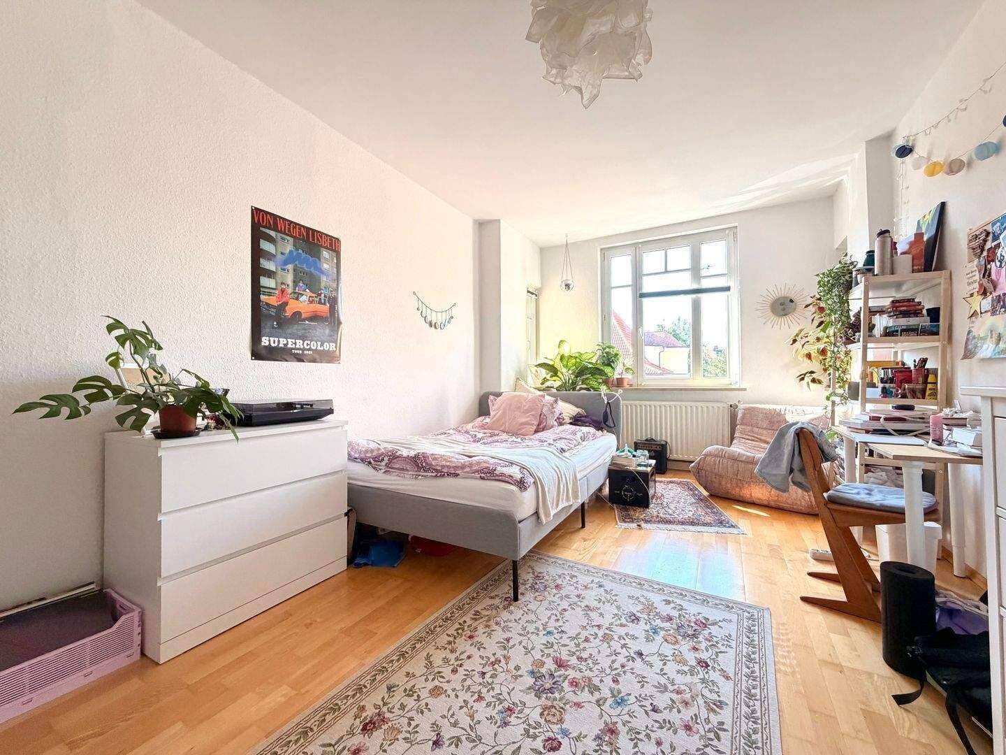 Großzügige Altbauwohnung im Nibelungenviertel – 4 Zimmer, hohe Decken & Tageslichtbad, 90461 Nürnberg