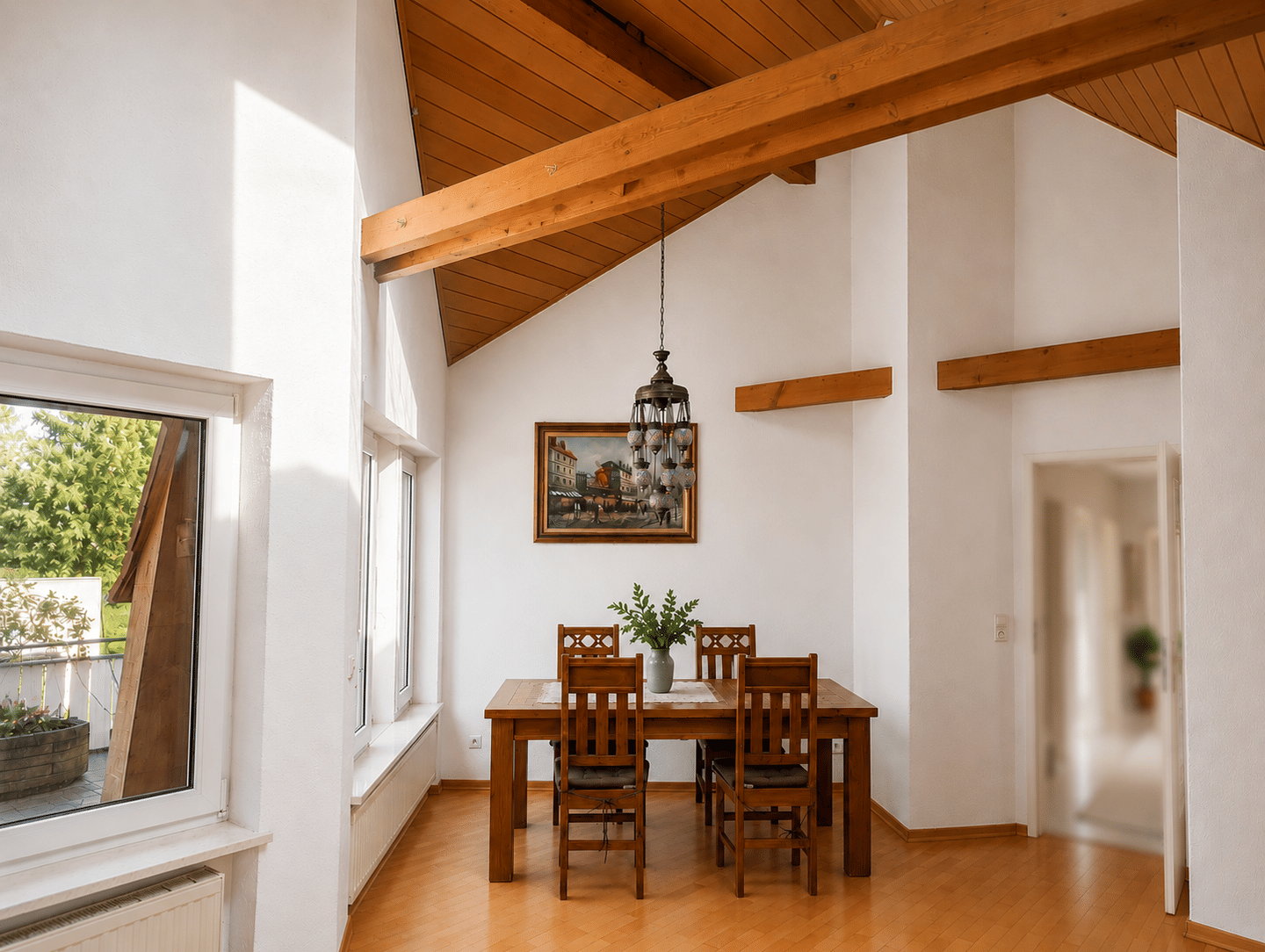 Dachgeschosswohnung mit Charakter – Holzbalken, zwei Balkone & Blick ins Grüne, 88682 Salem