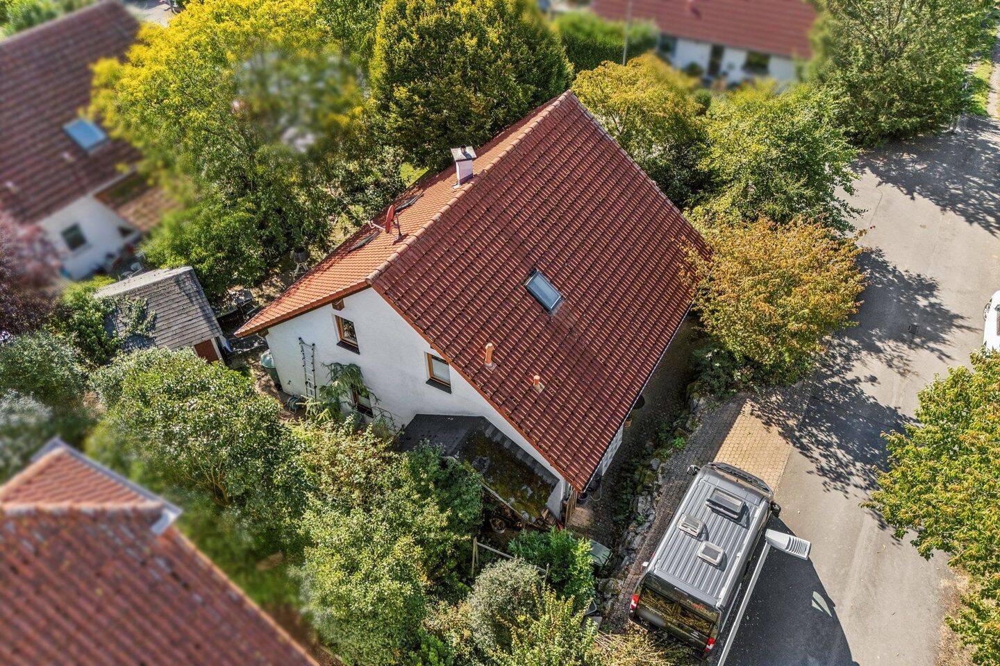 Großzügiges Einfamilienhaus im Grünen – gepflegt, modern und familienfreundlich im Ortsteil von Lich, 35423 Lich