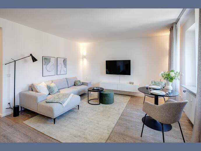 Möbliert: Hochwertige Wohnung in Bogenhausen, 81677 München (Au-Haidhausen Berg am Laim Bogenhausen)