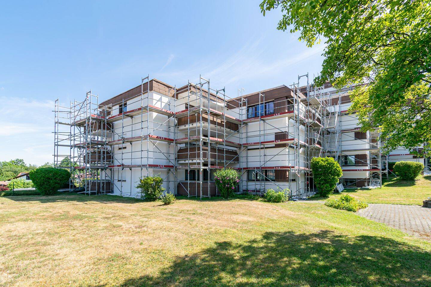 Großzügige 3,5-Zimmer-Wohnung mit Balkon in Oberteuringen, 88094 Oberteuringen