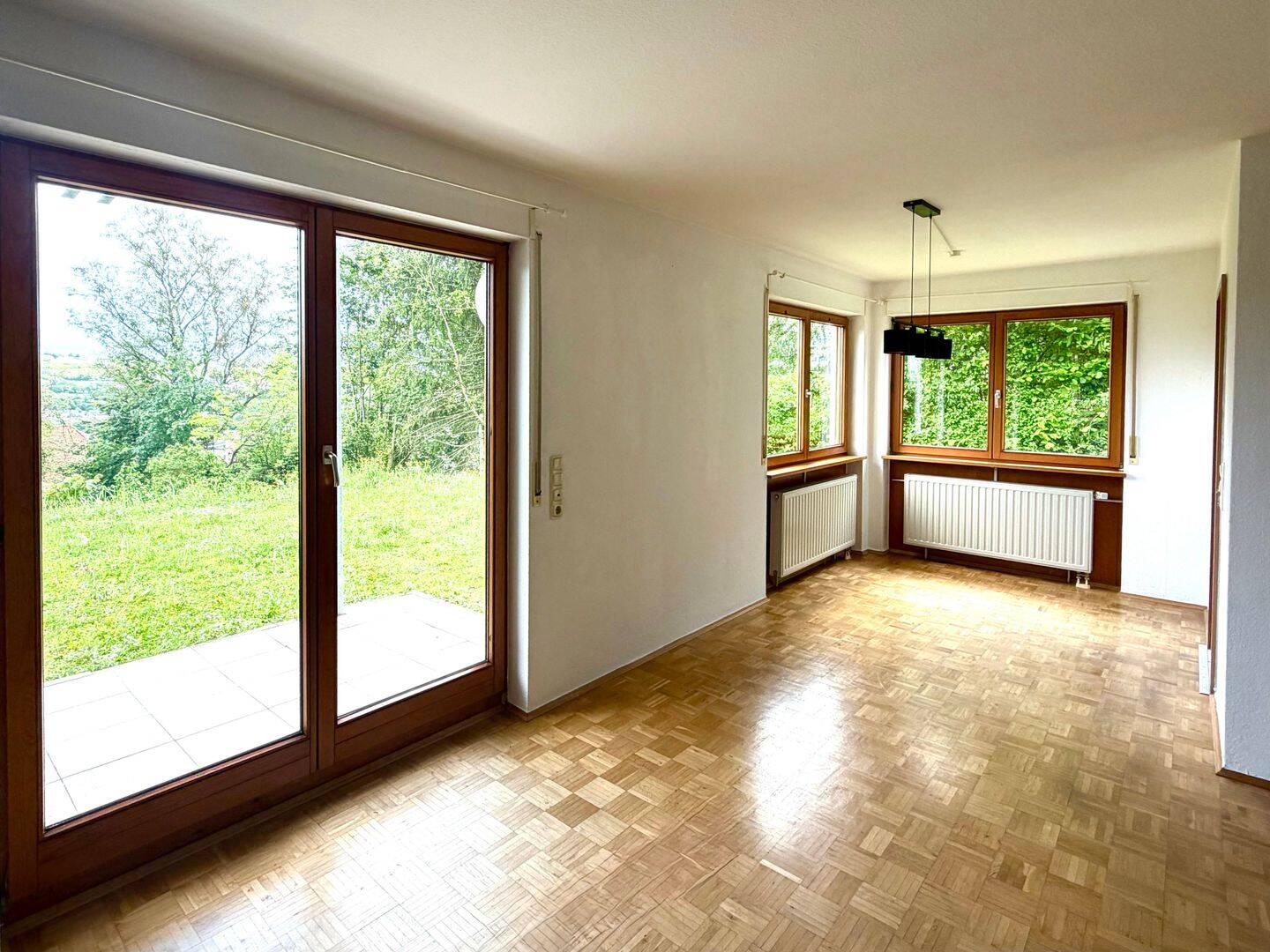 Charmante 2,5-Zimmer-Eigentumswohnung mit Terrasse und Stellplatz in Tauberbischofsheim, 97941 Tauberbischofsheim