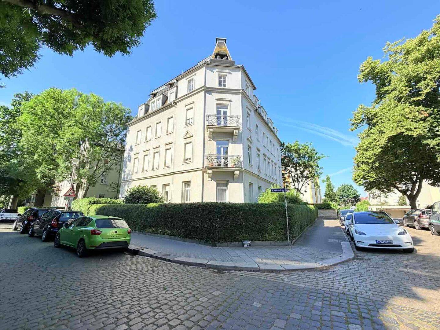 Vermietetet 2-Zimmerwohnung in ruhiger Lage! Außenrollläden!, 1157 Dresden