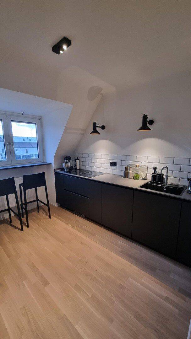 Wohnung mit Burgblick +++ Küche+Quooker+Leuchten+Kleiderschrank, 90419 Nürnberg (Kleinweidenmühle Sankt Johannis)
