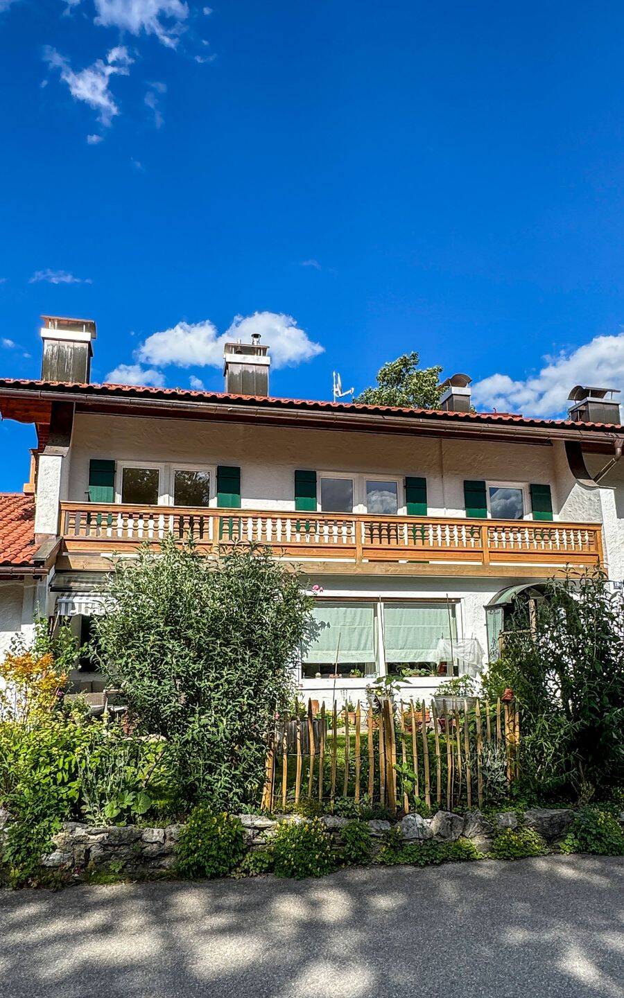 Kernsanierte 2-Zimmer-Wohnung mit Balkon, Kachelofen und Bergblick in Rottach-Weißach, 83700 Kreuth