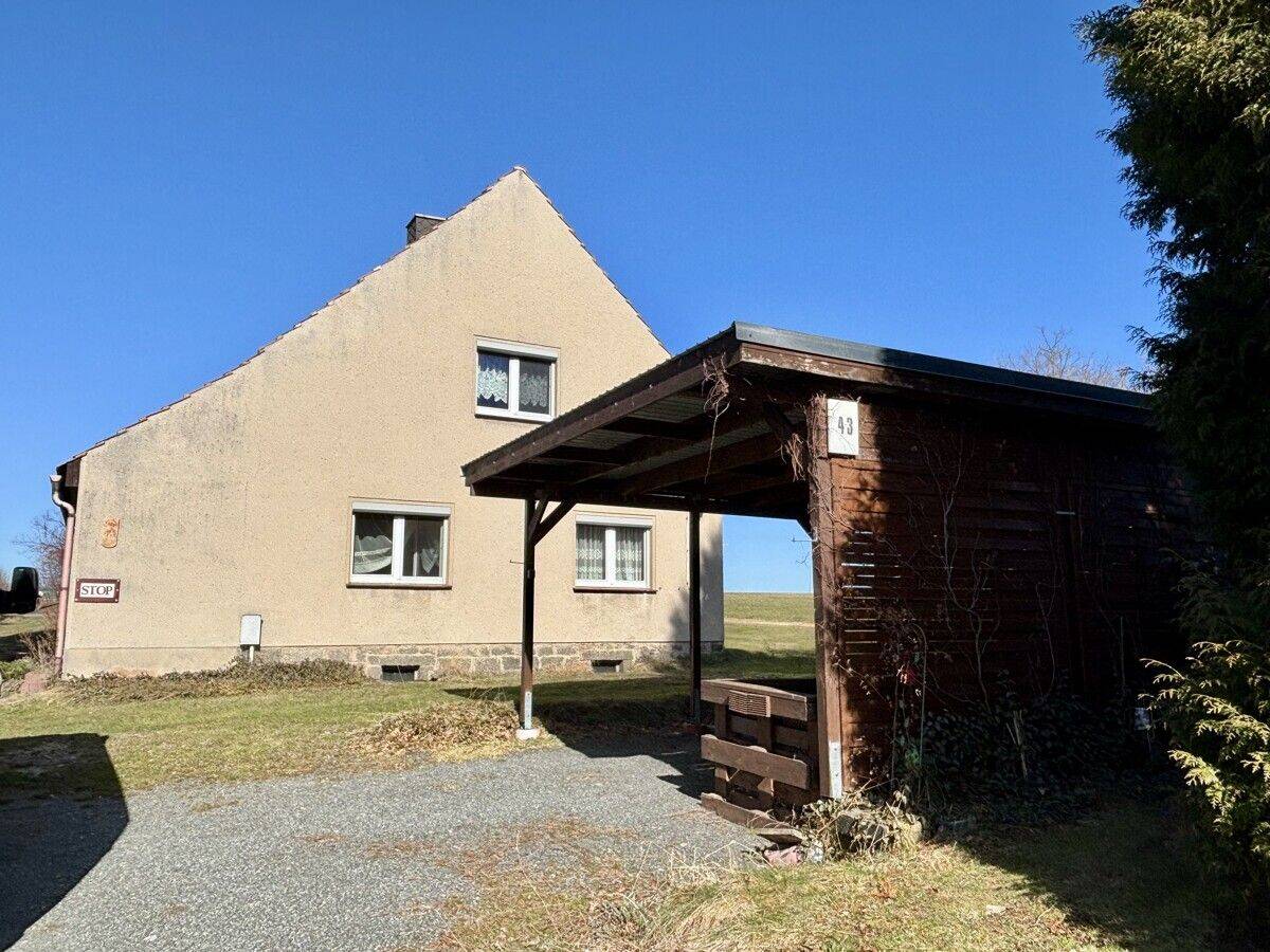 Wohnhaus mit Garage und Carport, 2894 Reichenbach/O.L.