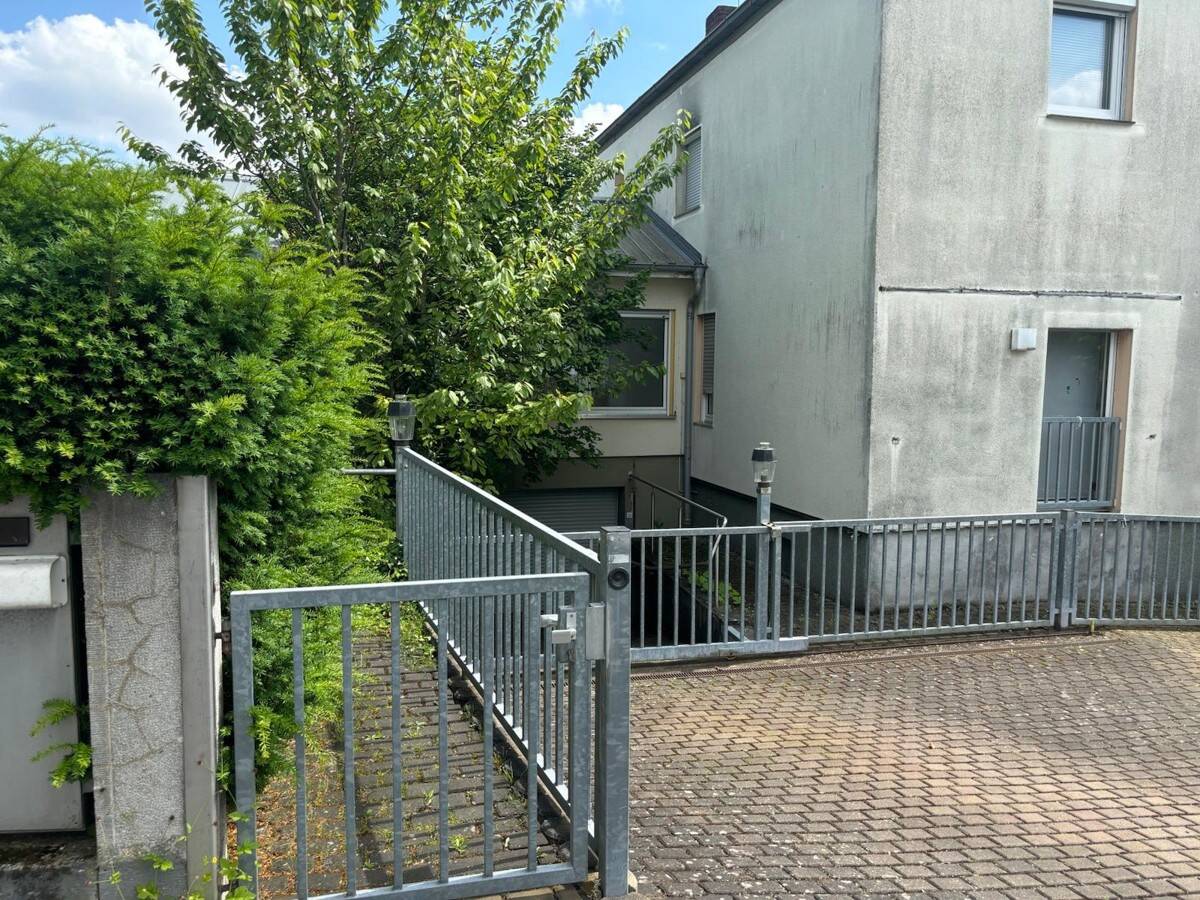 Attraktives Entwicklungsobjekt mit Erweiterungspotenzial in Top Lage, 61476 Kronberg im Taunus