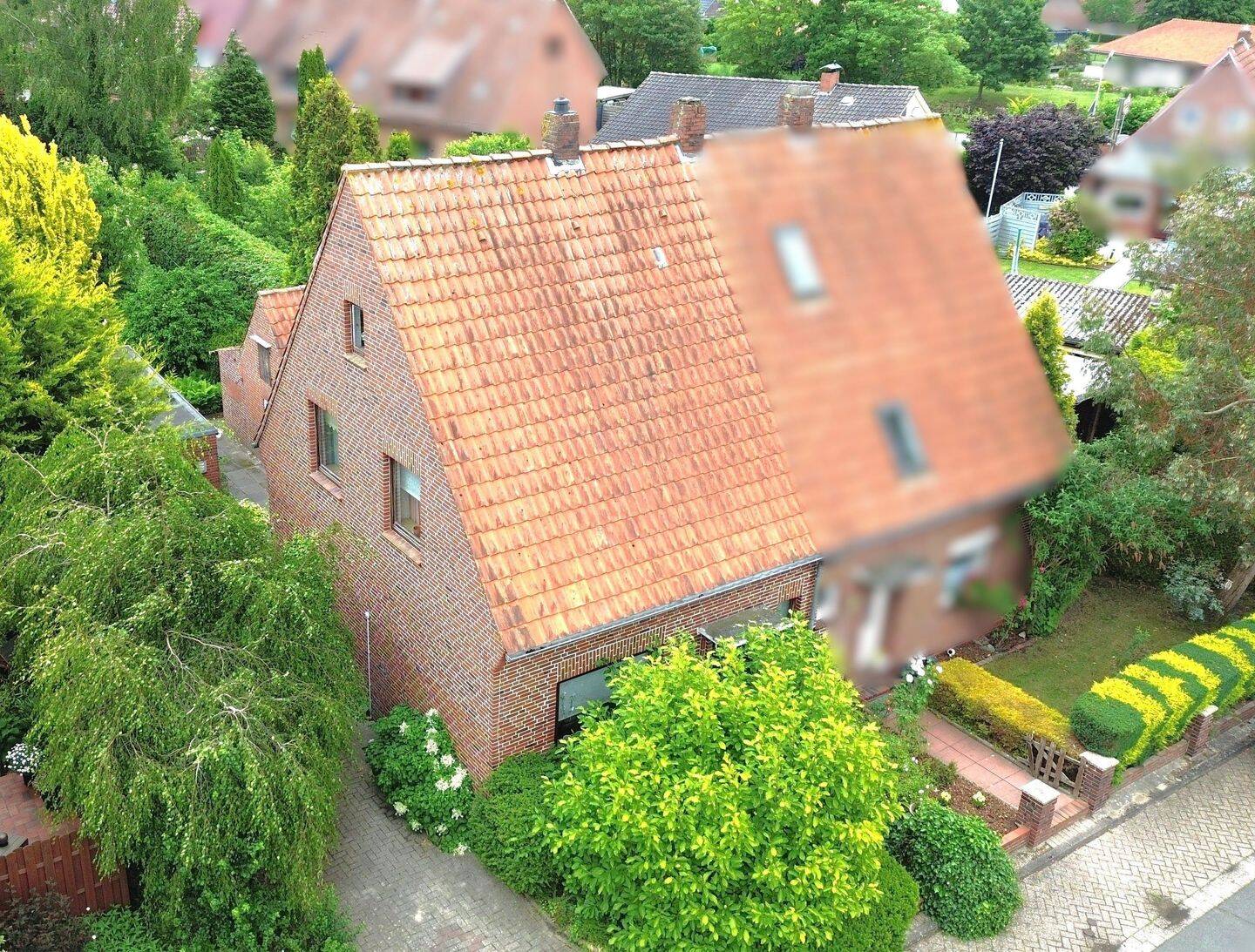 Viel Potential zum fairen Preis! Doppelhaushälfte mit 3 Zimmern und  gemütlichem Garten, 26919 Brake (Unterweser)