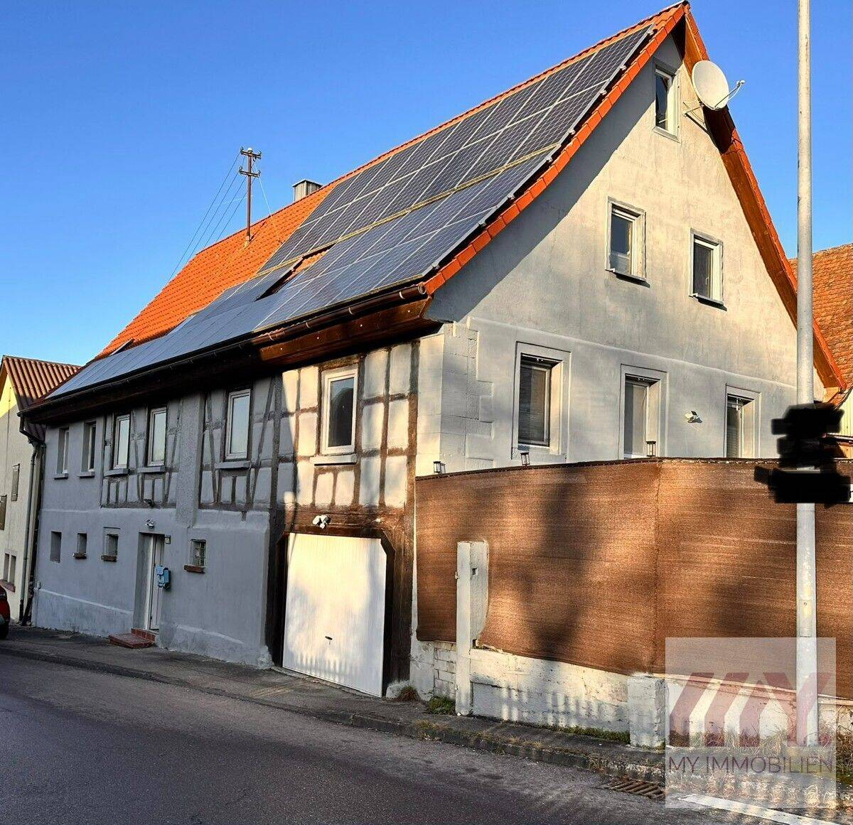 Großes familienfreundliches Einfamilienhaus mit PV Anlage in Blaufelden Billingsbach, 74572 Blaufelden