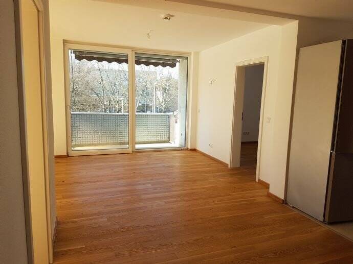 Sehr helle, hochwertig sanierte 4-Zimmerwohnung in Toplage von St. Johannis zu vermieten, 90419 Nürnberg (Kleinweidenmühle Sankt Johannis)