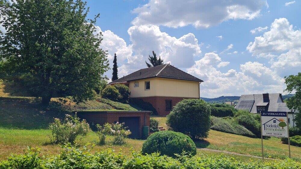 Einfamilienhaus mit Traumgrundstück! ..nur wenige Meter bis zur Grenzbrücke Luxemburg / Vianden., 54675 Roth an der Our