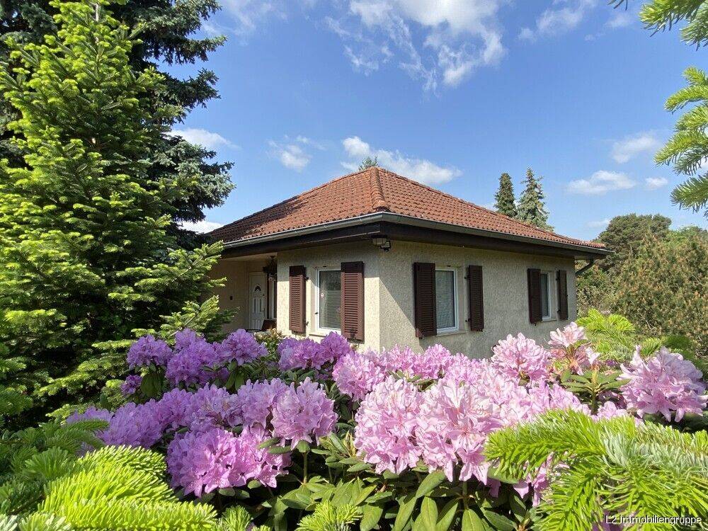 Kleiner bewohnbarer Bungalow auf großem Baugrundstück in perfekter Lage von Coswig, 1640 Coswig