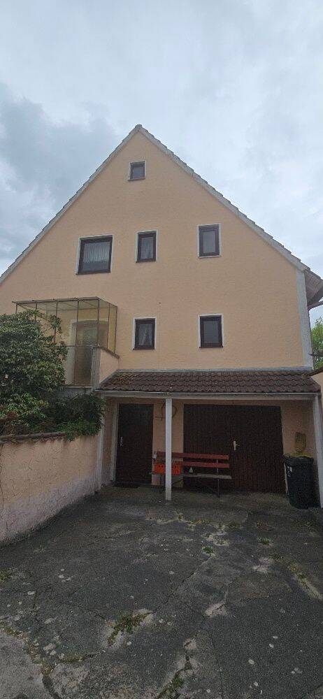 Ein Haus aus dem Dornröschenschlaf wecken – Handwerker gefragt, 85254 Sulzemoos