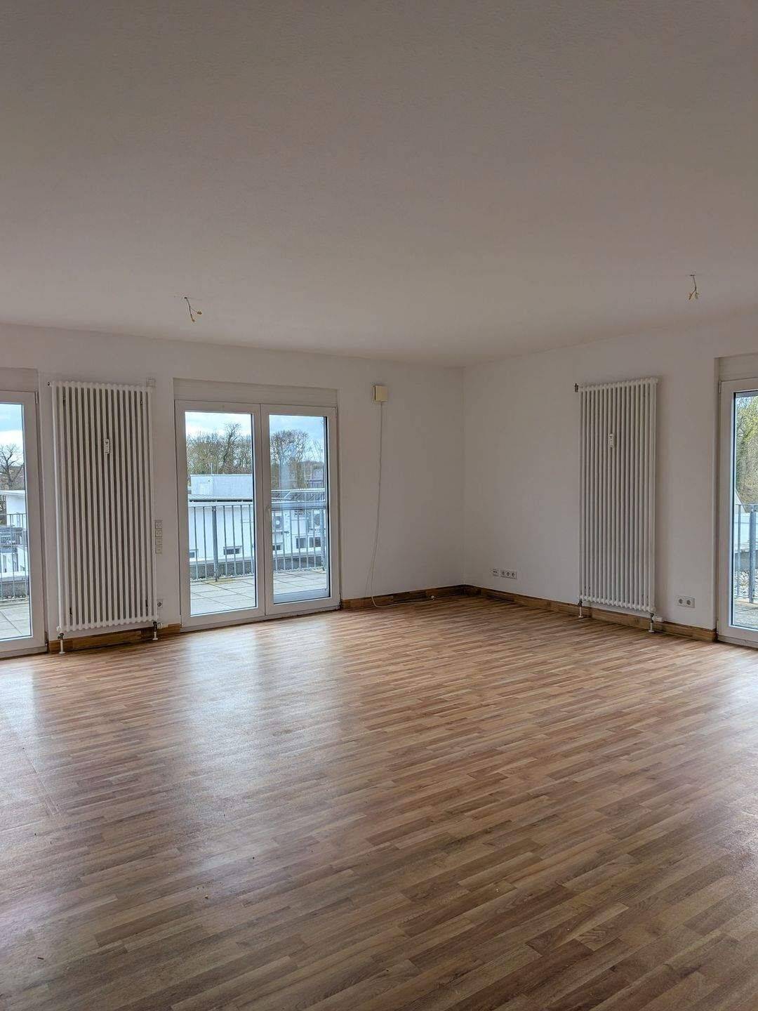 seniorengerechtes Wohnen mit Fahrstuhl und großer Terrasse, 6242 Braunsbedra