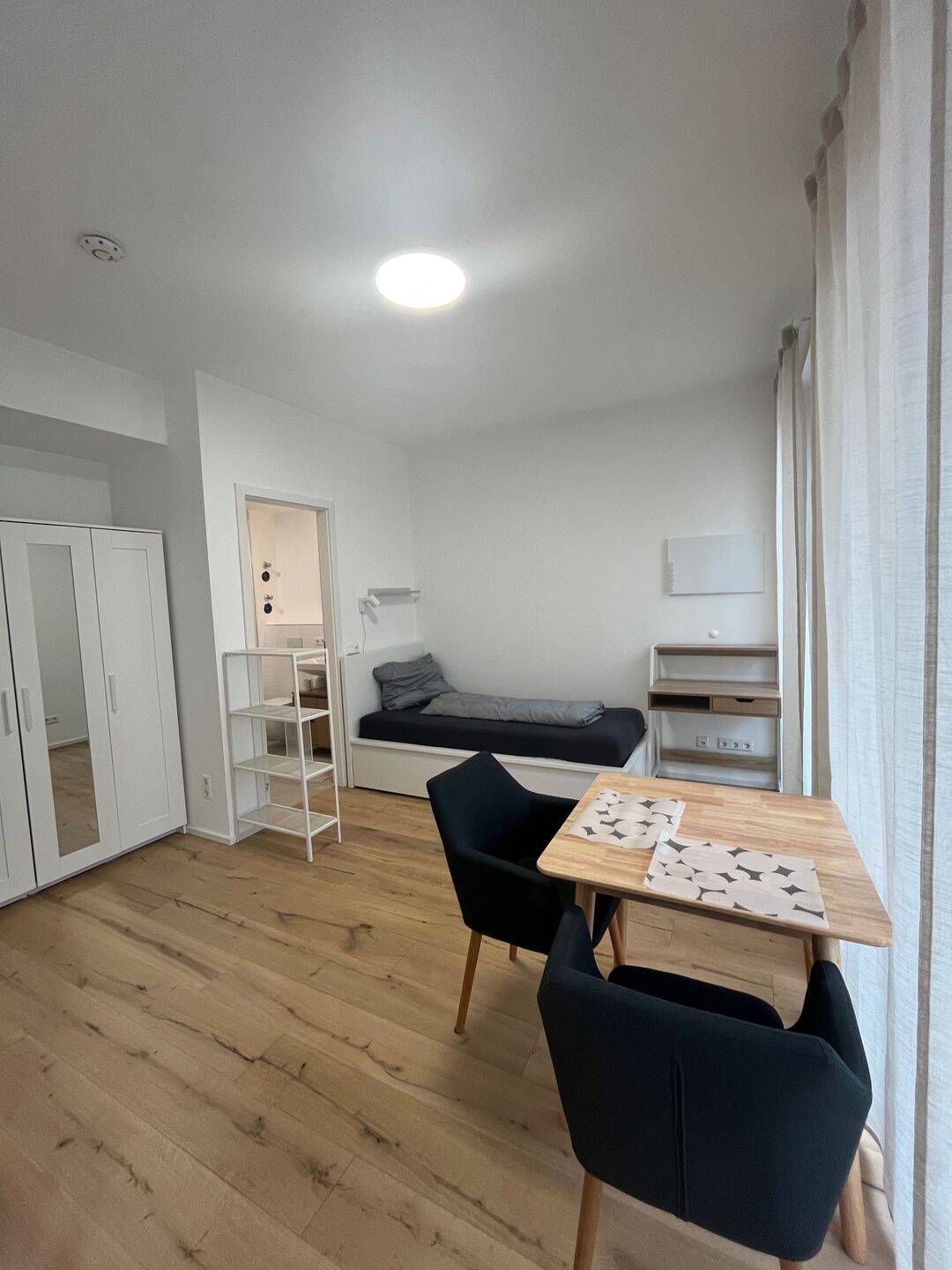 Möbliertes Apartment mit Balkon inkl. Wasch- & Spülmaschine, Neckarbogen (Buga) ab 01.09., 74076 Heilbronn (Heilbronn Neckarbogen)