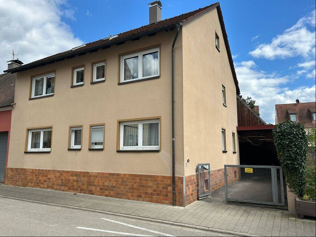 Ein- / Zweifamilienwohnhaus mit Potenzial in sonniger Wohnlage, 91717 Wassertrüdingen