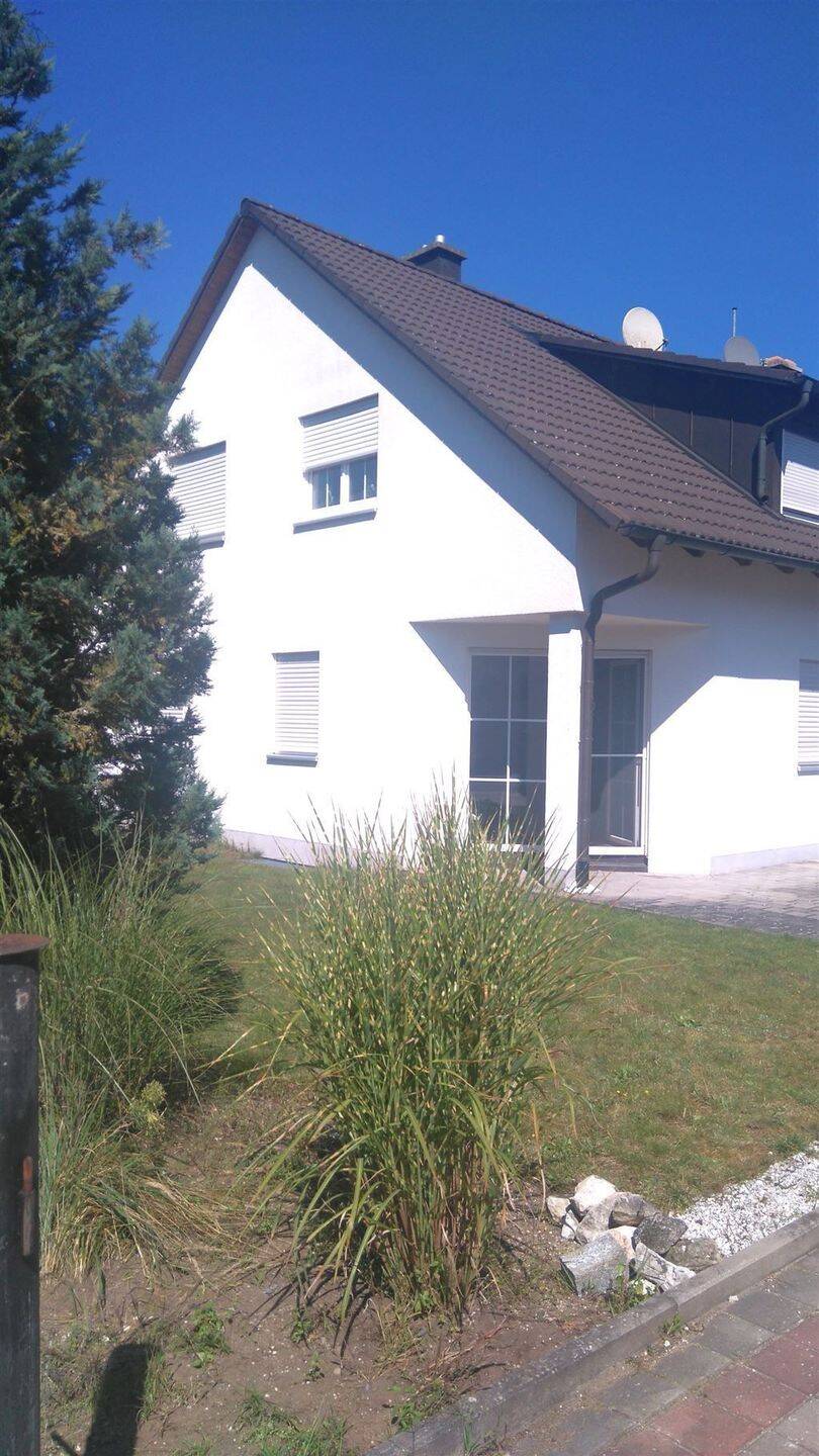 GROSSZÜGIGE, GEPFLEGTE Doppelhaushälfte in Roth-Eckersmühlen!, 91154 Roth
