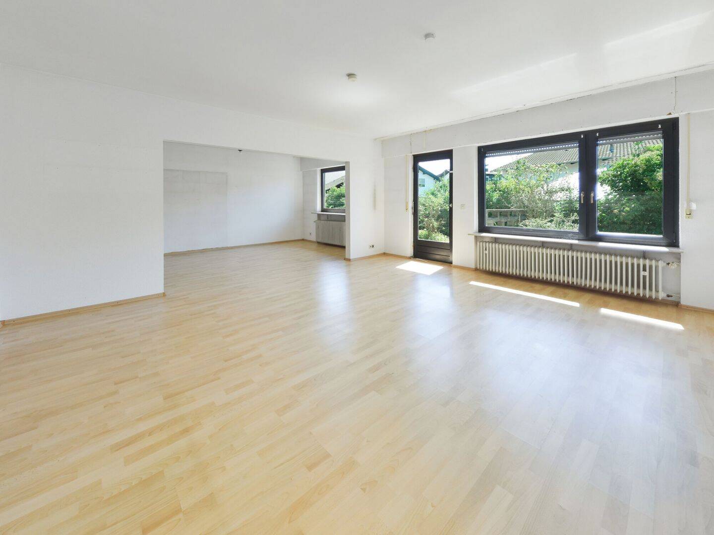 Charmantes Einfamilienhaus mit großem Garten in familienfreundlicher Lage von Riedstadt/Wolfskehlen, 64560 Riedstadt