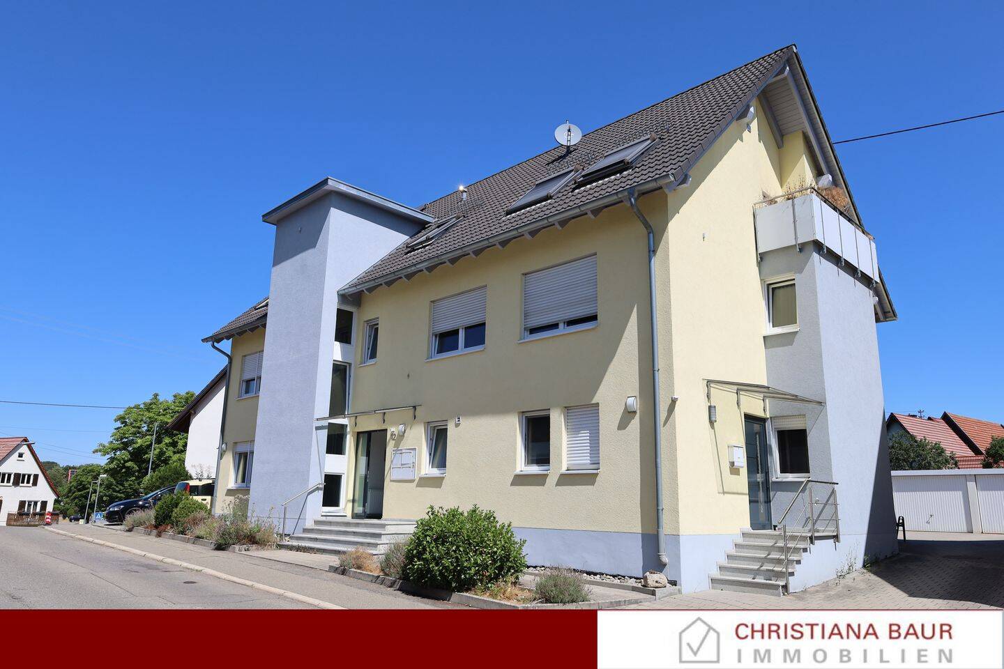 EIGENER HAUSZUGANG: 2,5-Zi.-Whg. Erzingen, 72336 Balingen