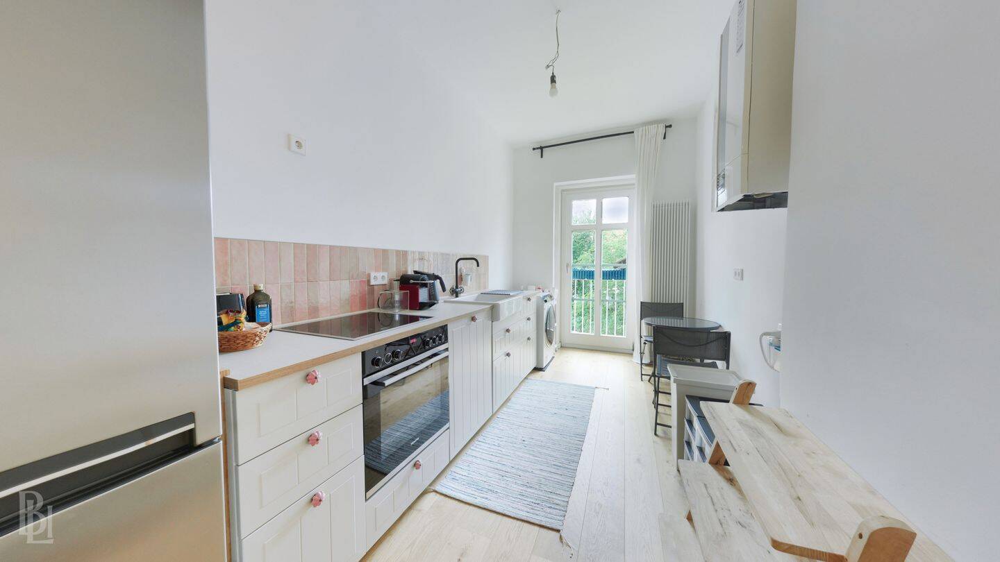 Hochwertig sanierte 2-Zimmer-Wohnung in attraktiver Parklage, 12103 Berlin (Tempelhof-Schöneberg Mariendorf Schöneberg Tempelhof)