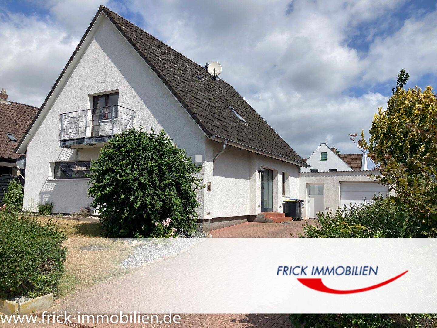 1-2 Familienhaus mit Garage und Nebengebäude, 23689 Ratekau