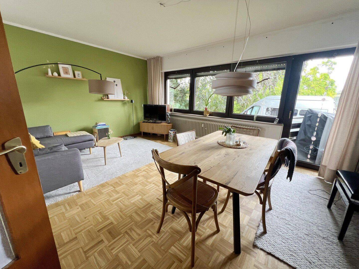 Zündorf: 4,5-Zimmer-Maisonette-Wohnung mit Balkon und EBK, 51143 Köln (Porz Langel Zündorf)